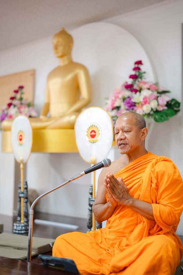 กิจกรรมอาทิตย์ 8