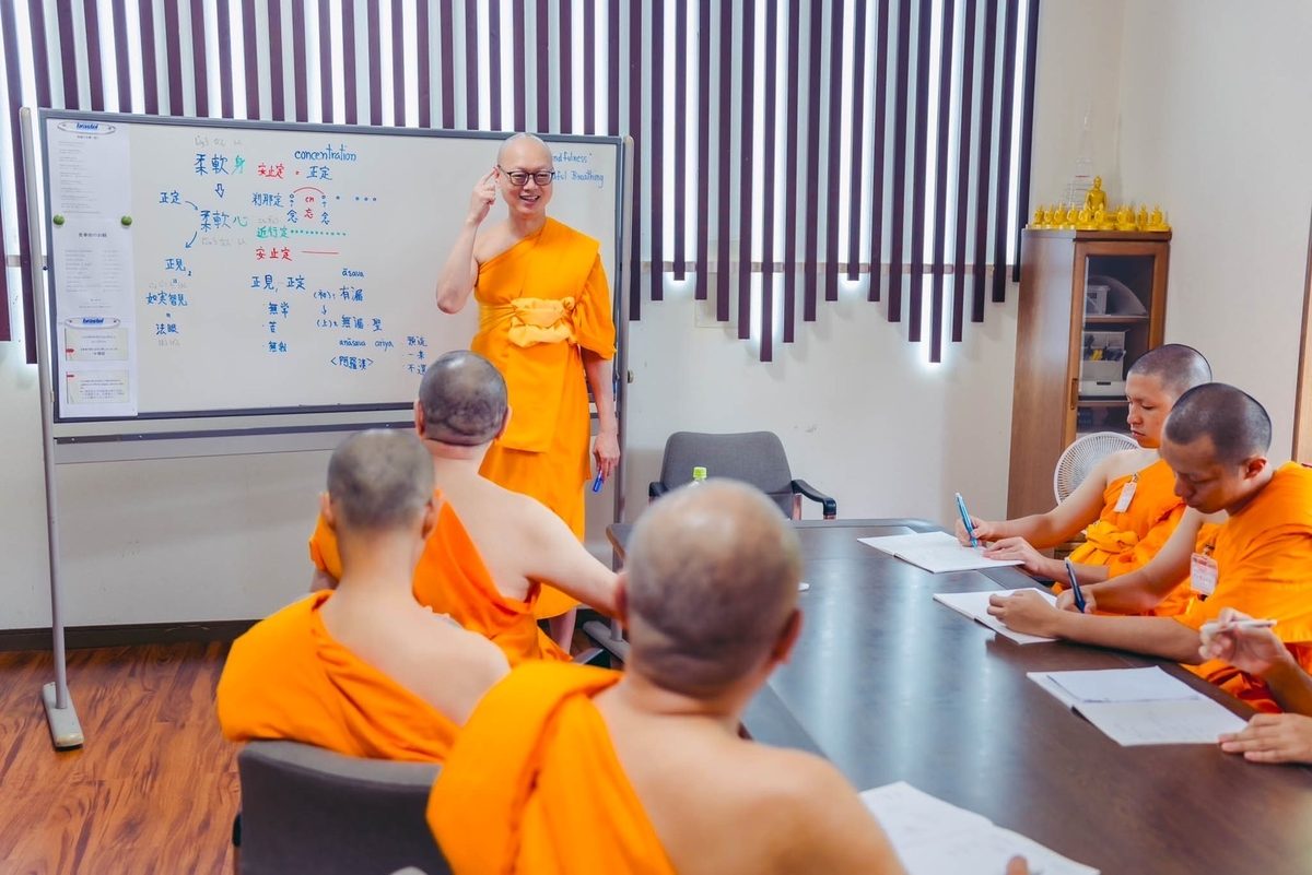 เจ้าอาวาส 6